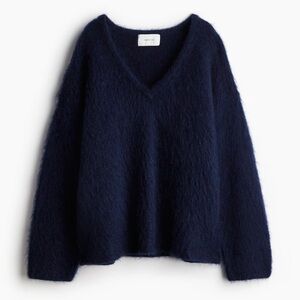 H&M OVERSIZED MOHAIR-BLEND SWEATER